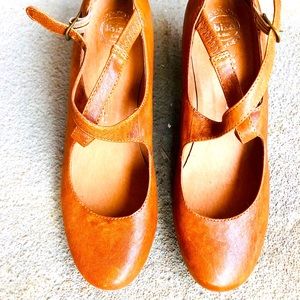 Jeffrey Campbell Tan leather Mary Janes